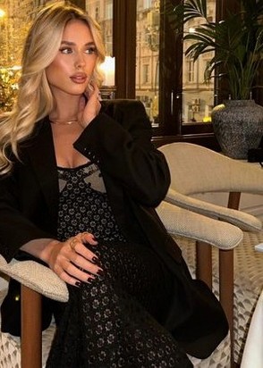 Путана Настя (22), Фрунзенская, 8,000 ₽ час, Массаж расслабляющий, Фетиш, тел +7(918)562-52-35