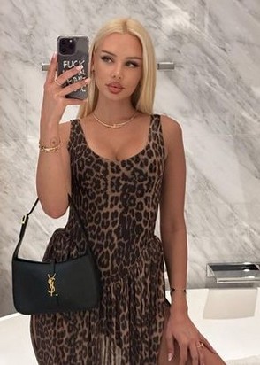 Ночная бабочка Настя (23), Университет, 8,000 ₽ час, Секс анальный, Минет глубокий, тел +7(953)860-09-60
