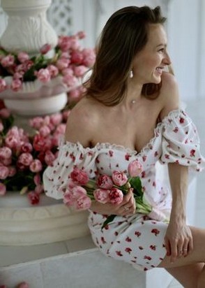 Куртизанка Света (28), Щелковская, 3,000 ₽ час, Секс классический, Минет в презервативе, тел +7(995)246-24-64