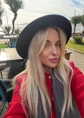Массажистка Мона (23), Университет, 15,000 ₽ час, Минет без резинки, Минет глубокий, тел +7(908)732-15-20