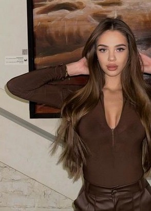 Массажистка Вика (24), Солнцево, 8,000 ₽ час, Минет без резинки, Окончание на лицо, тел +7(995)826-58-81