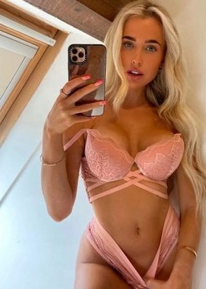 Профессионалка Мишель (23), Студенческая, 10,000 ₽ час, Окончание на грудь, Золотой дождь вам (мужчине), тел +7(989)325-19-56