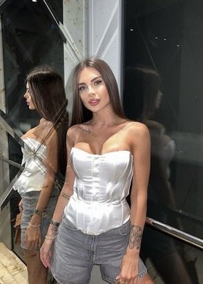 Шлюха ЛИЗА (23), Чеховская, 8,000 ₽ час, Минет глубокий, Стриптиз не профи, тел +7(900)530-74-64