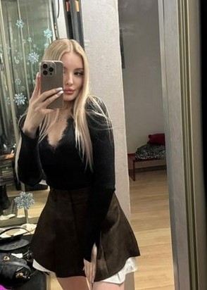 Шлюха Лена (20), Студенческая, 5,000 ₽ час, Минет глубокий, Порка, тел +7(951)371-28-70