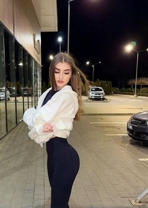 Массажистка АННОЧКА (26), Технопарк, 10,000 ₽ час, Окончание в рот, Трамплинг, тел +7(918)695-34-86