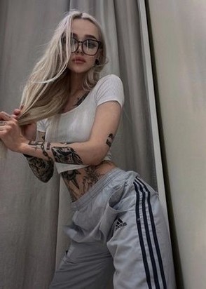Куртизанка САША (26), Смоленская, 10,000 ₽ час, Игрушки, Окончание в рот, тел +7(988)713-57-57