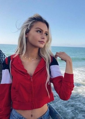 Девушка по вызову Марина (25), Улица Скобелевская, 8,000 ₽ час, Минет в презервативе, Минет глубокий, тел +7(951)807-26-13