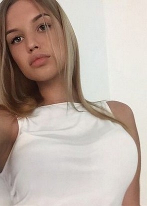 Шлюха Даша (23), Пятницкое шоссе, 5,000 ₽ час, Минет без резинки, Окончание на грудь, тел +7(908)183-51-61