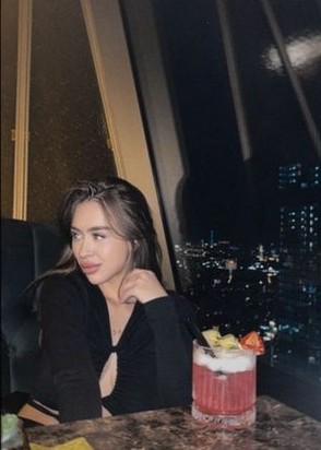 Профессионалка Сидни (21), Полянка, 16,000 ₽ час, Минет в презервативе, Окончание на грудь, тел +7(951)034-68-36