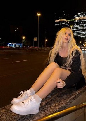 Жрица любви Маша (26), Академическая, 3,000 ₽ час, Минет в машине, Окончание на лицо, тел +7(938)938-41-14