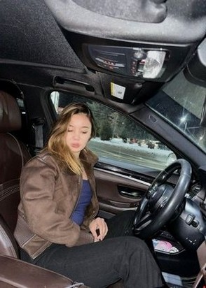 Шлюха Зарина (23), Шелепиха, 6,000 ₽ час, Минет без резинки, Массаж профессиональный, тел +7(917)240-90-24