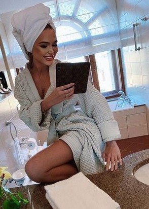 Шлюха Виктория (28), Шелепиха, 15,000 ₽ час, Минет без резинки, Массаж расслабляющий, тел +7(996)687-18-73