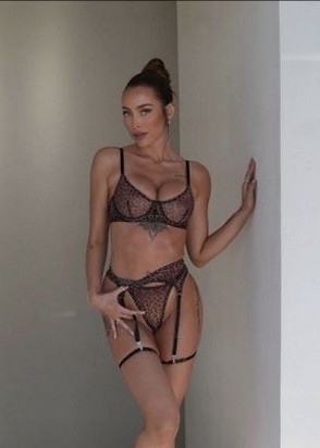 Содержанка Снежана (21), Отрадное, Минет в презервативе, Окончание на лицо, тел +7(904)358-24-50