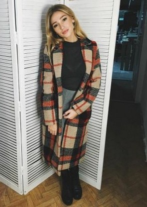 Шлюха Лена Выезд ! (26), Филатов Луг, Минет в презервативе, Легкая доминация, тел +7(902)267-21-83
