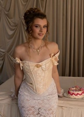 Профессионалка Лена (21), Молодежная, 10,000 ₽ час, Игры, Легкая доминация, тел +7(988)859-93-74