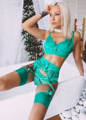 Эскортница Алла (24), Кузьминки, 10,000 ₽ час, Минет в презервативе, Окончание на грудь, тел +7(988)976-78-42