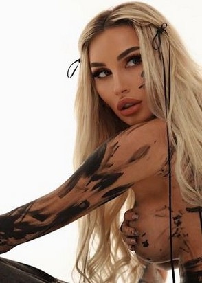 Путана Дарья (27), Смоленская, 20,000 ₽ час, Минет глубокий, Массаж классический, тел +7(917)165-48-68