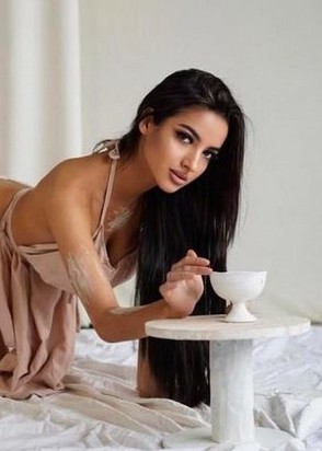 Проститутка Николь (25), Нагорная, 10,000 ₽ час, Окончание на грудь, Стриптиз не профи, тел +7(921)482-59-07