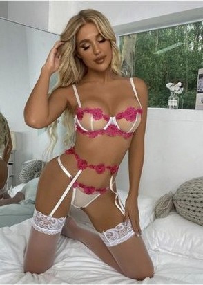 Путана Бетти (28), Одинцово, 12,000 ₽ час, Секс классический, Минет глубокий, тел +7(900)827-62-64