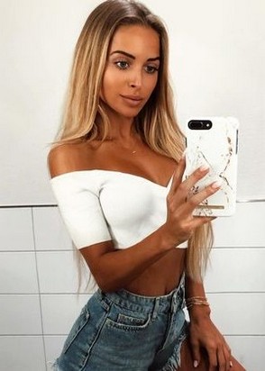 Шлюха КИРА (23), Шаболовская, 7,000 ₽ час, Стриптиз не профи, Массаж классический, тел +7(952)539-60-70