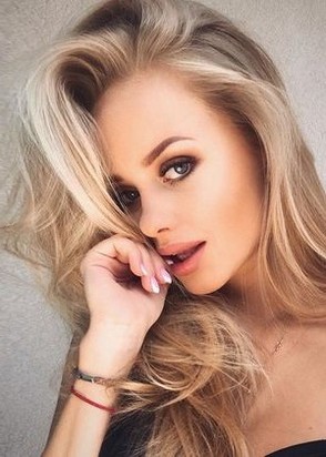 Эскортница ВАРЯ (23), Полянка, 7,000 ₽ час, Минет глубокий, Стриптиз не профи, тел +7(953)504-40-32