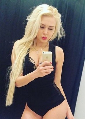 Шлюха Мелани (24), Севастопольская, 10,000 ₽ час, Минет глубокий, Стриптиз не профи, тел +7(951)517-10-57