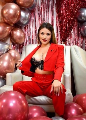 Профессионалка Юля (22), Чкаловская, 5,000 ₽ час, Минет в презервативе, Массаж эротический, тел +7(931)397-97-95