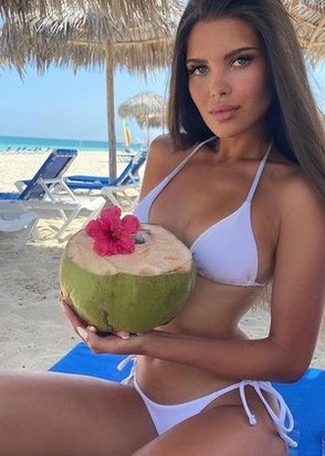 Шлюха СВЕТА (24), Чеховская, 10,000 ₽ час, Минет глубокий, Ролевые игры, тел +7(952)726-86-29