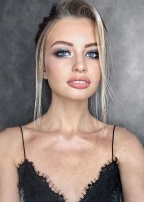 Шлюха Злата (23), Нагорная, 10,000 ₽ час, Минет глубокий, Стриптиз не профи, тел +7(988)608-91-42