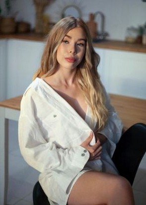 Куртизанка Галя Тушино (23), Пятницкое шоссе, 8,000 ₽ час, Минет без резинки, Массаж классический, тел +7(931)237-51-75